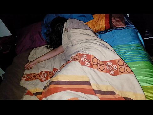 ❤️ Vicfilo kritikante sian junan duonpatrinon dum ŝi dormas. ❤️❌ Kvalita porno ĉe eo.passiveincome1.ru ﹏